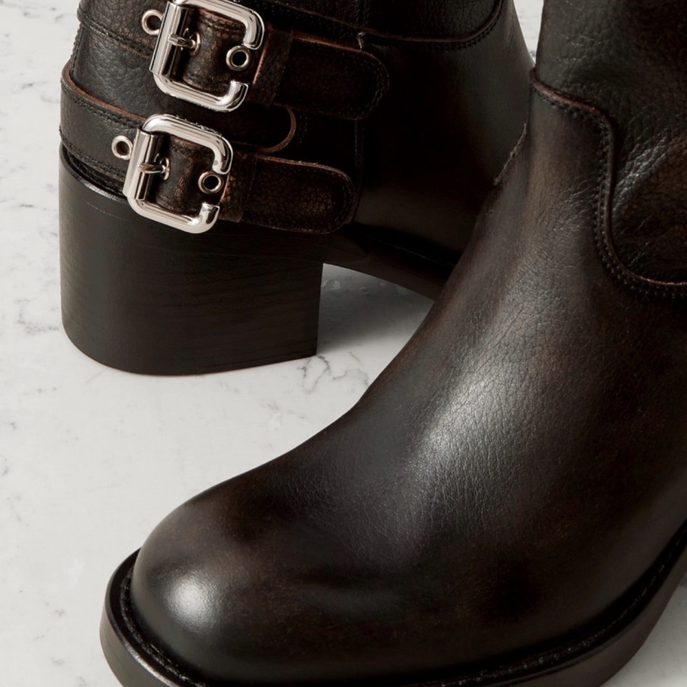Chloé Buckled Textured leather ankle boots New condition - Picture 3 of 7